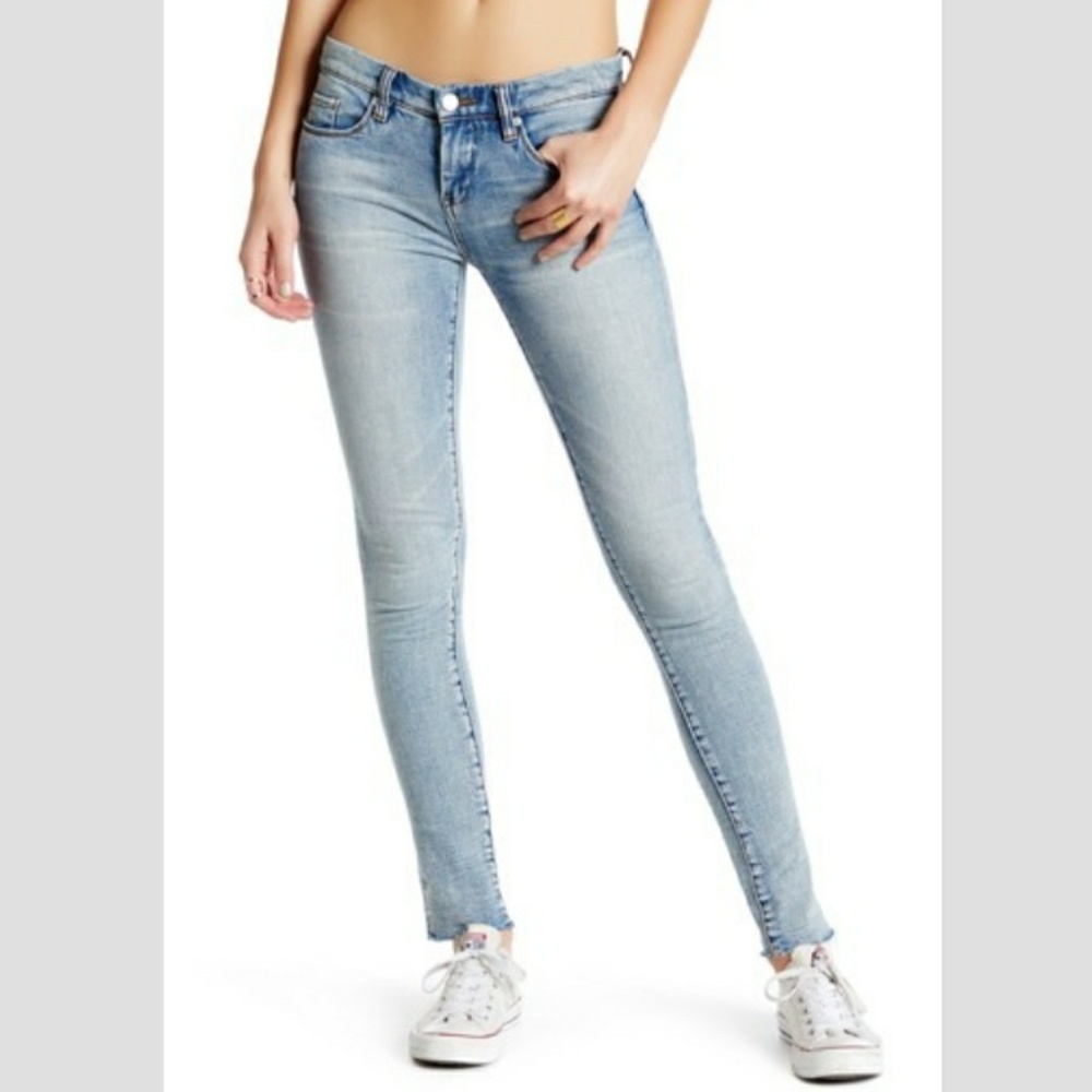 BLANKNYC Skinny Classique raw hem jeans